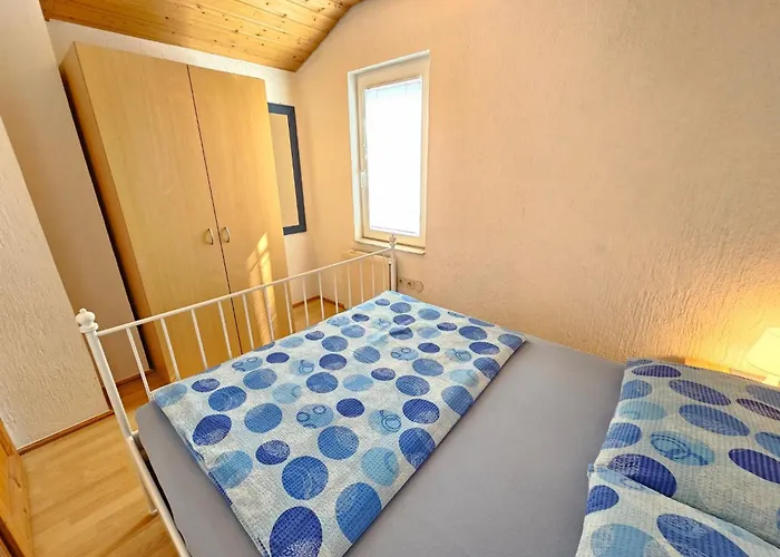 Lägenhet Mit Balkon- 150 M Vom Entfernt By Interhome